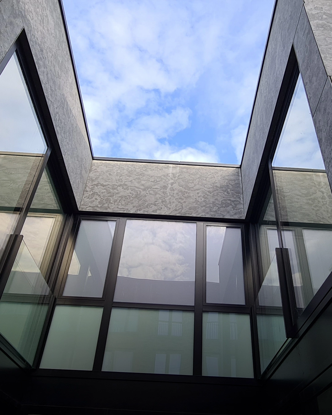 Samenwerken met architecten – aluminium kozijnen en vliesgevel project in Amsterdam
