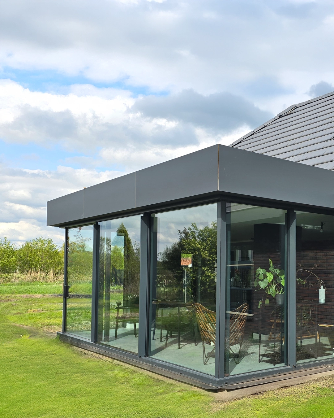 Aluminium deuren, ramen en hefschuifpuien van BTC Kozijnen.