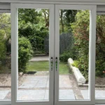 Woningbouwproject in Hoofddorp – kunststof tuindeuren en kozijnen geplaatst door BTC Kozijnen Geveltechniek.