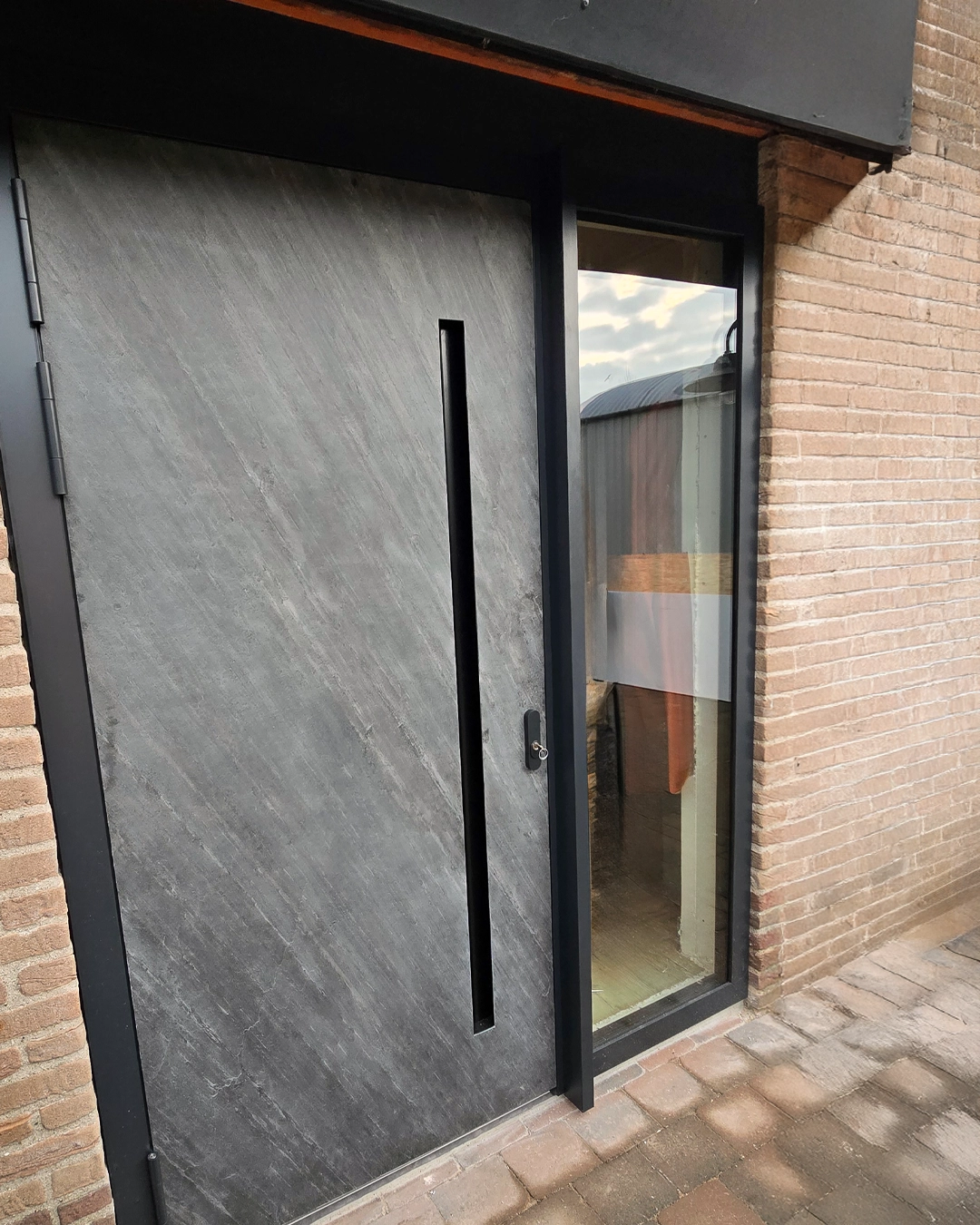 Aluminium deuren van BTC Kozijnen | Geveltechniek met strak design en duurzaam maatwerk.